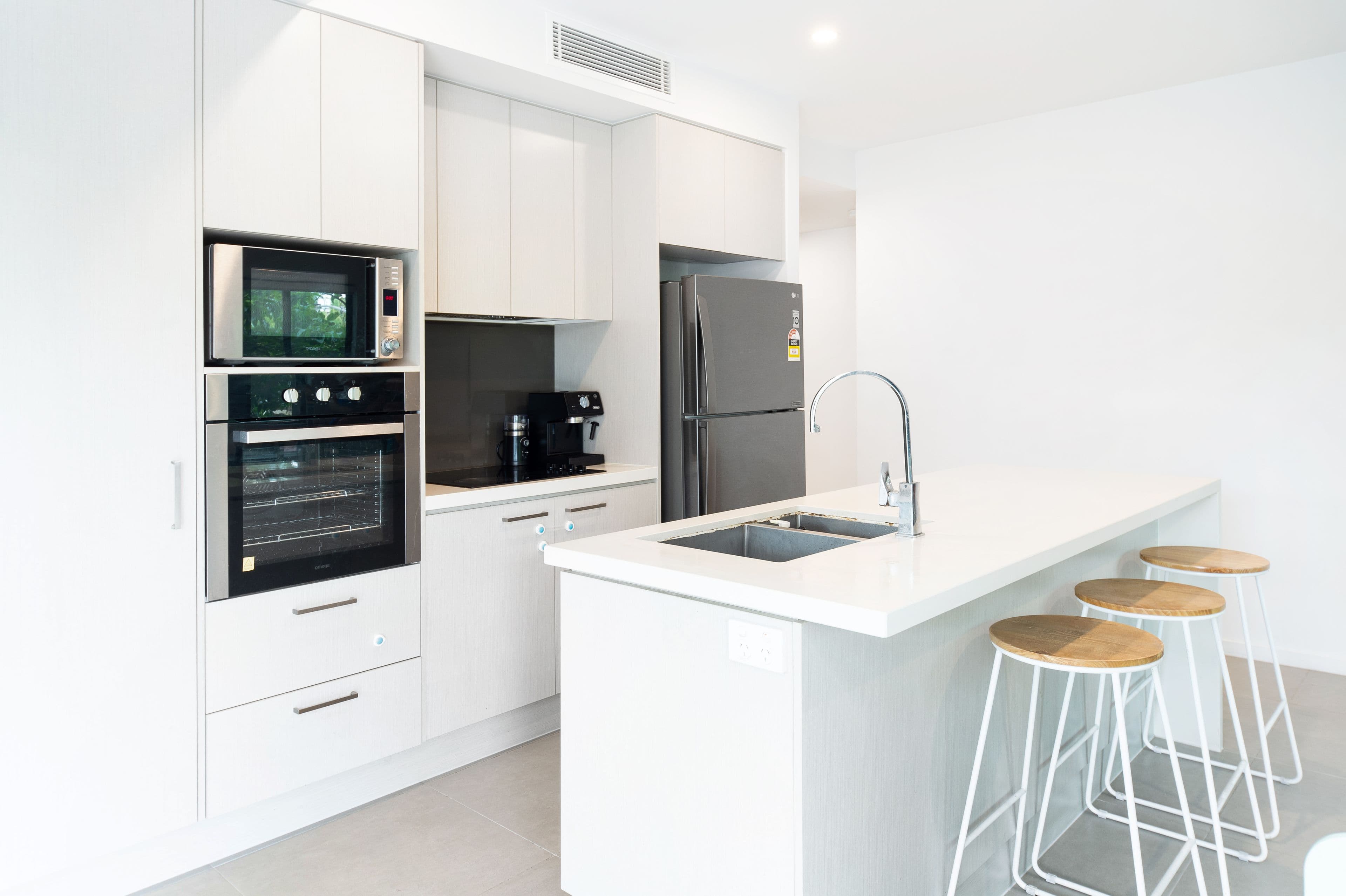 11 Andrews Street, Southport QLD 4215, Southport - Thumbnail 5