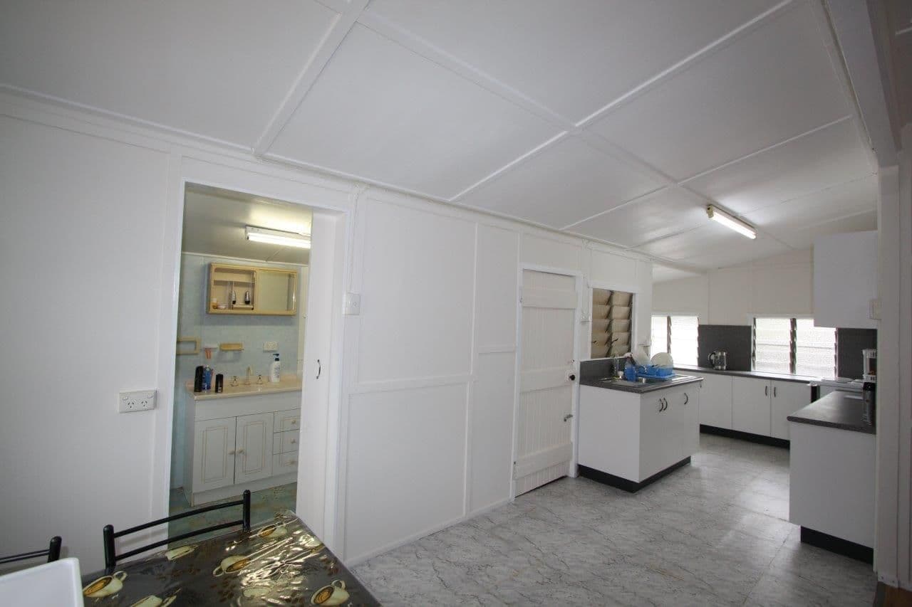 12 Bellevue Street, Richmond Hill QLD 4820, Richmond Hill - Thumbnail 3