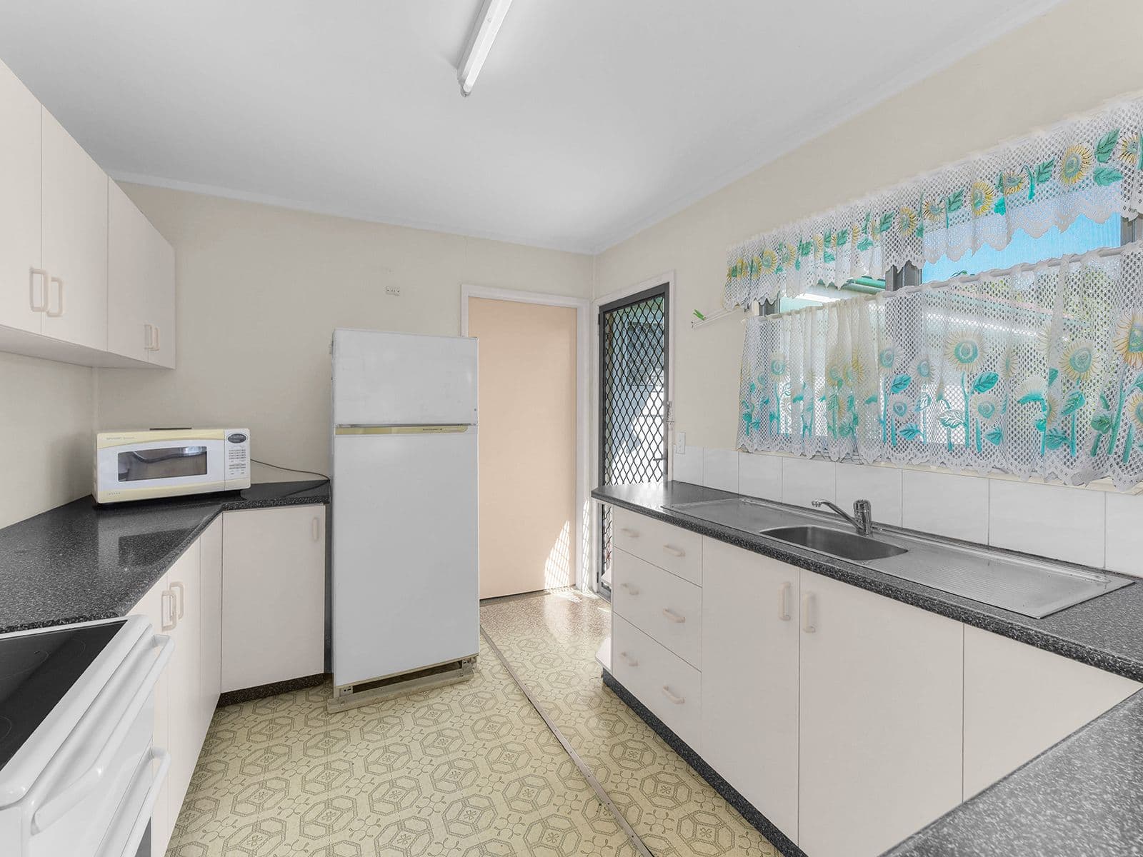28 Alverstone Street, Banyo QLD 4014, Banyo - Thumbnail 6