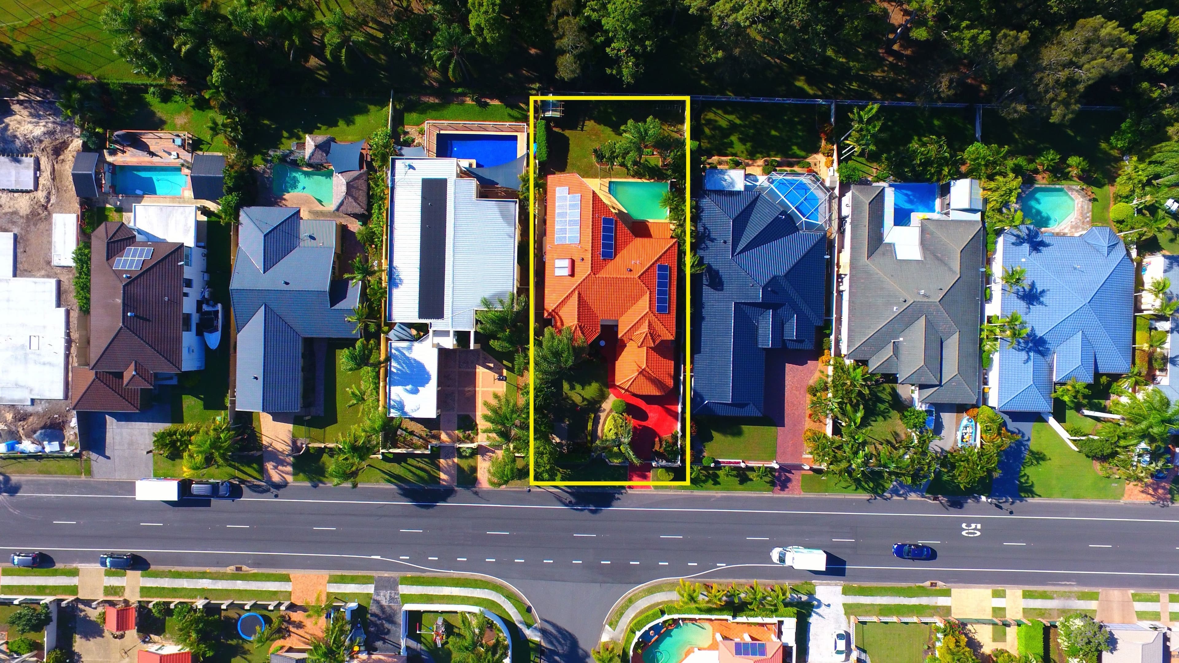 83 Santa Cruz Boulevard, Clear Island Waters QLD 4226, Clear Island Waters - Thumbnail 2