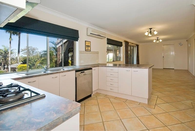 4 Galliano Court, CALAMVALE QLD 4116, Calamvale - Thumbnail 3
