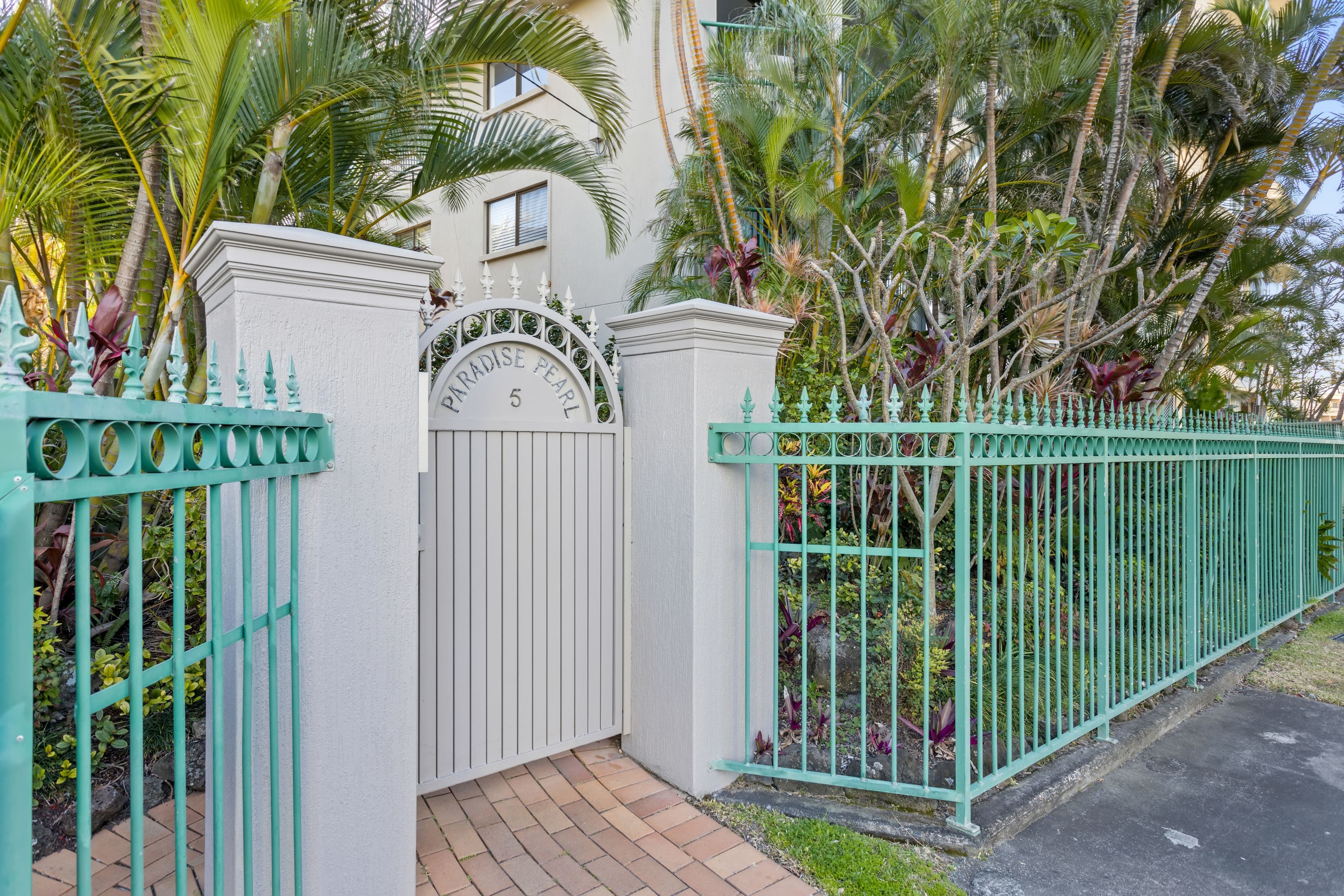 5 Old Burleigh Road, Surfers Paradise QLD 4217, Surfers Paradise - Thumbnail 3