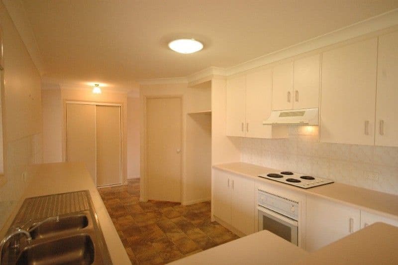 10 Tulip Court, MIDDLE RIDGE QLD 4350, Middle Ridge - Thumbnail 3