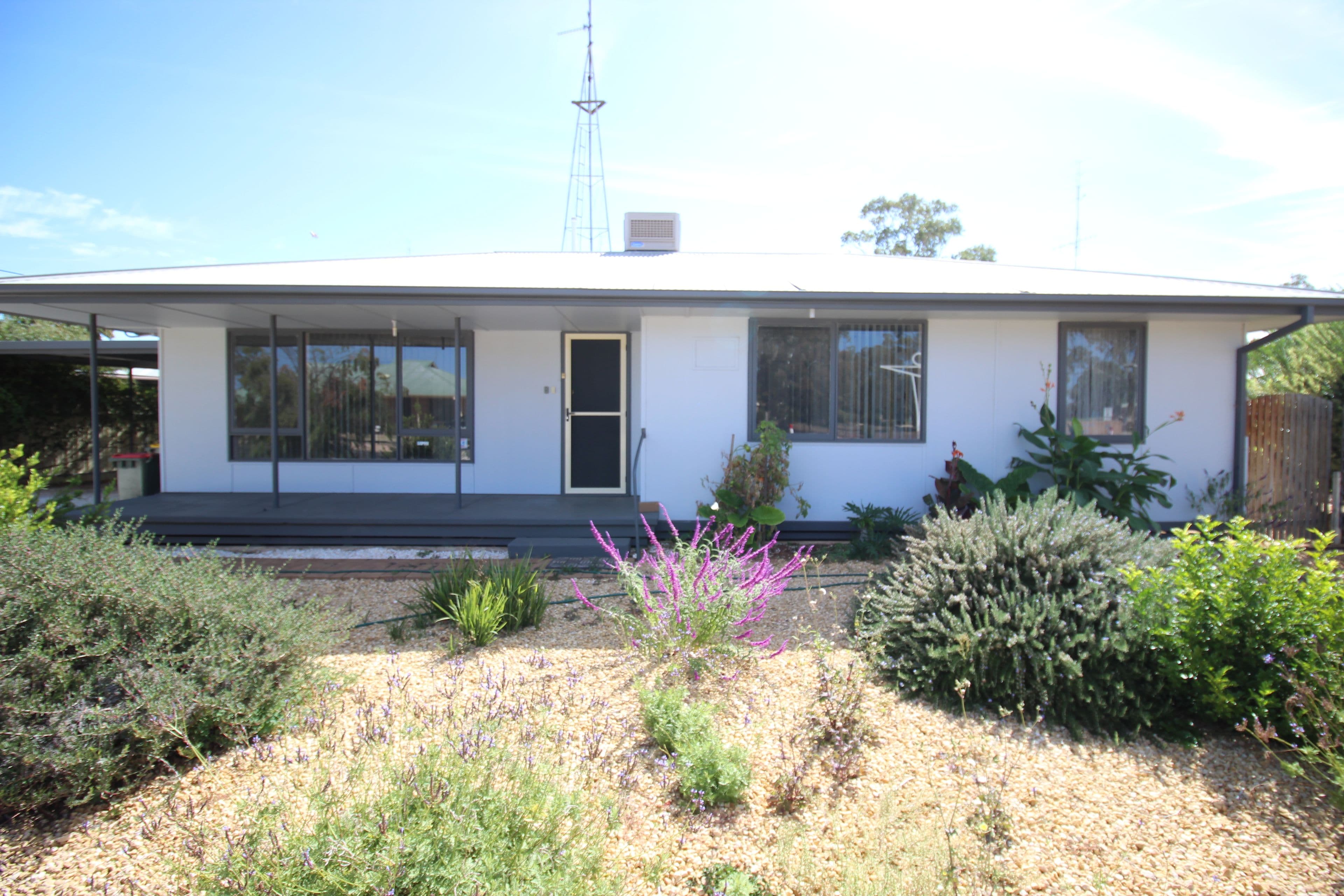 9 McCutcheon Street, Waikerie SA 5330, Waikerie - Image 1