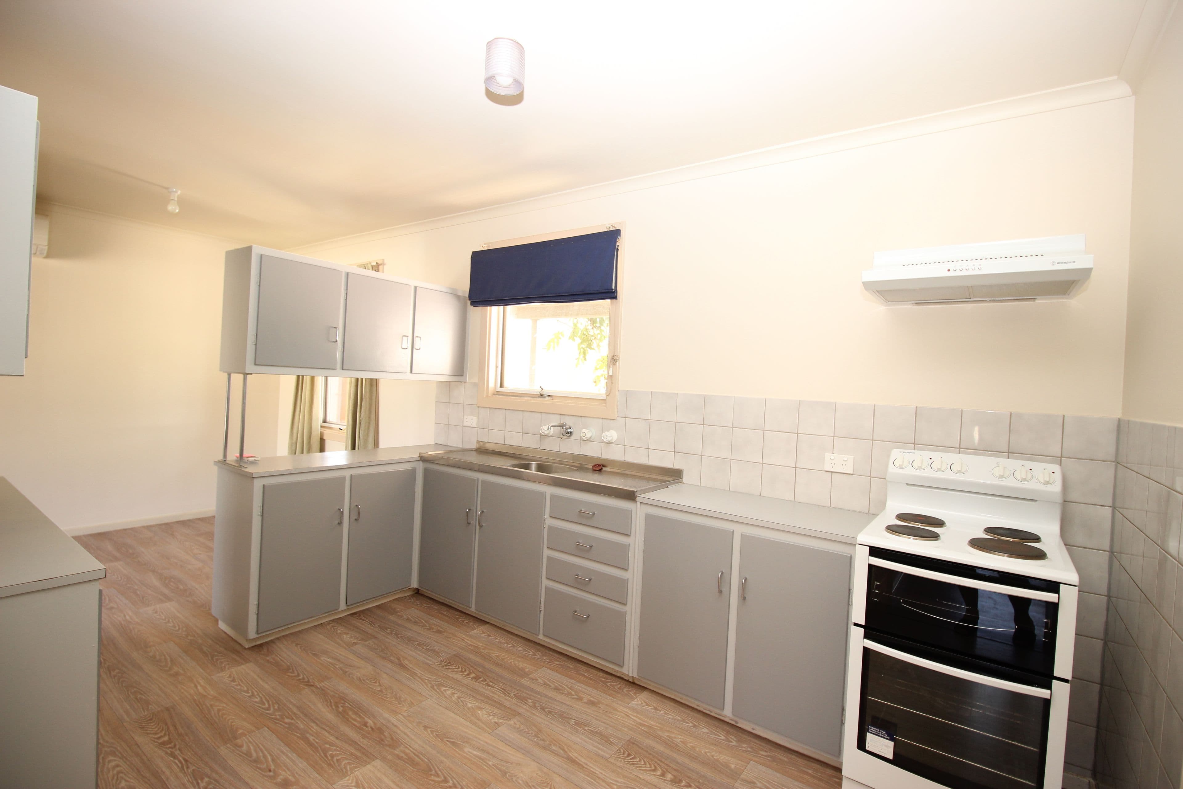 9 McCutcheon Street, Waikerie SA 5330, Waikerie - Thumbnail 5