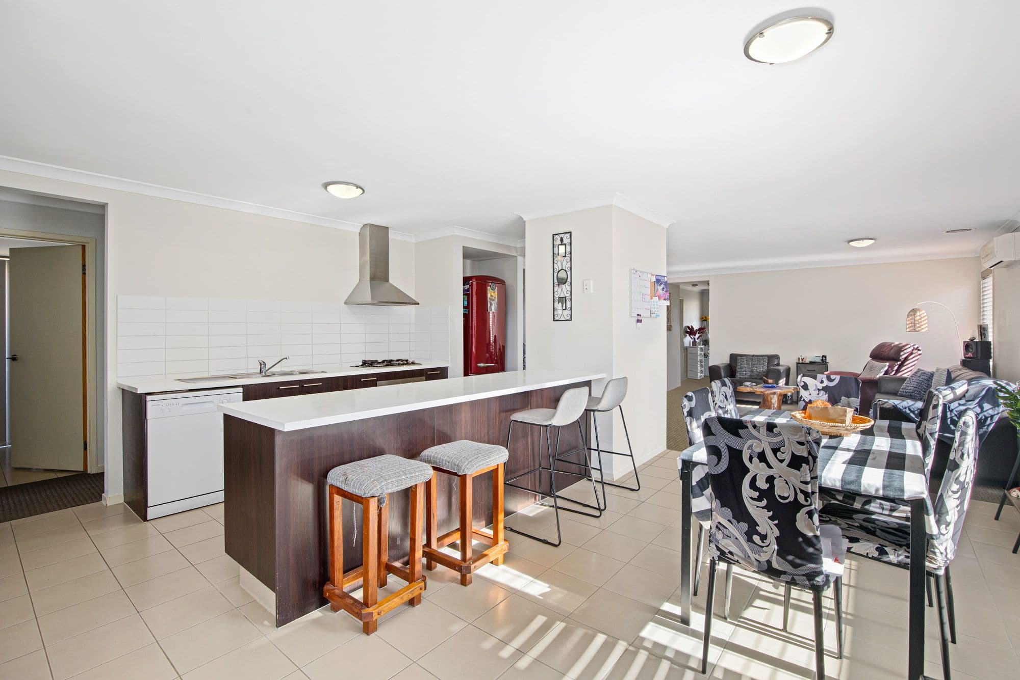 736 Armstrong Road, MANOR LAKES VIC 3024, Manor Lakes - Thumbnail 2