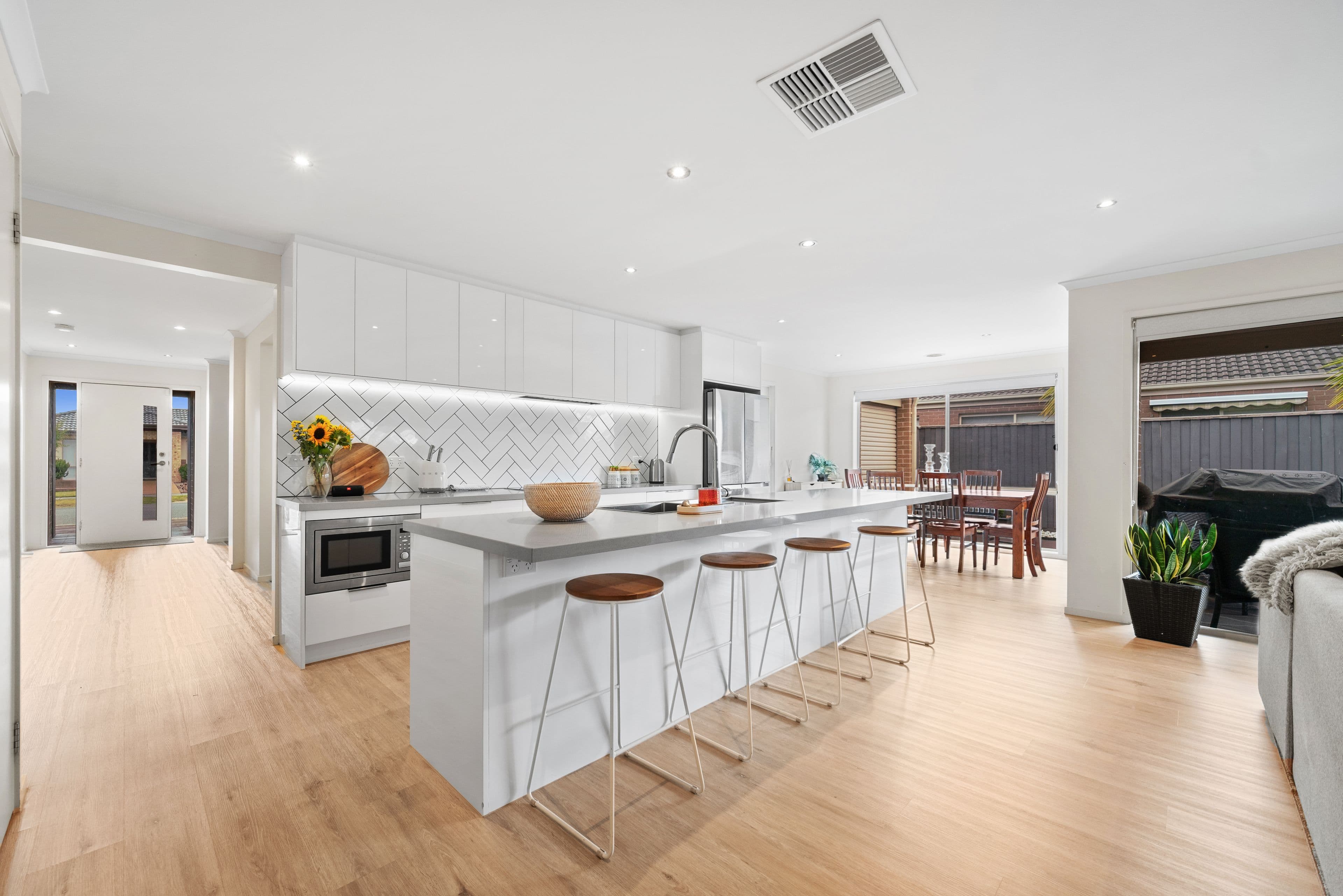 3 Desert Rose Court, Cranbourne VIC 3977, Cranbourne - Thumbnail 8