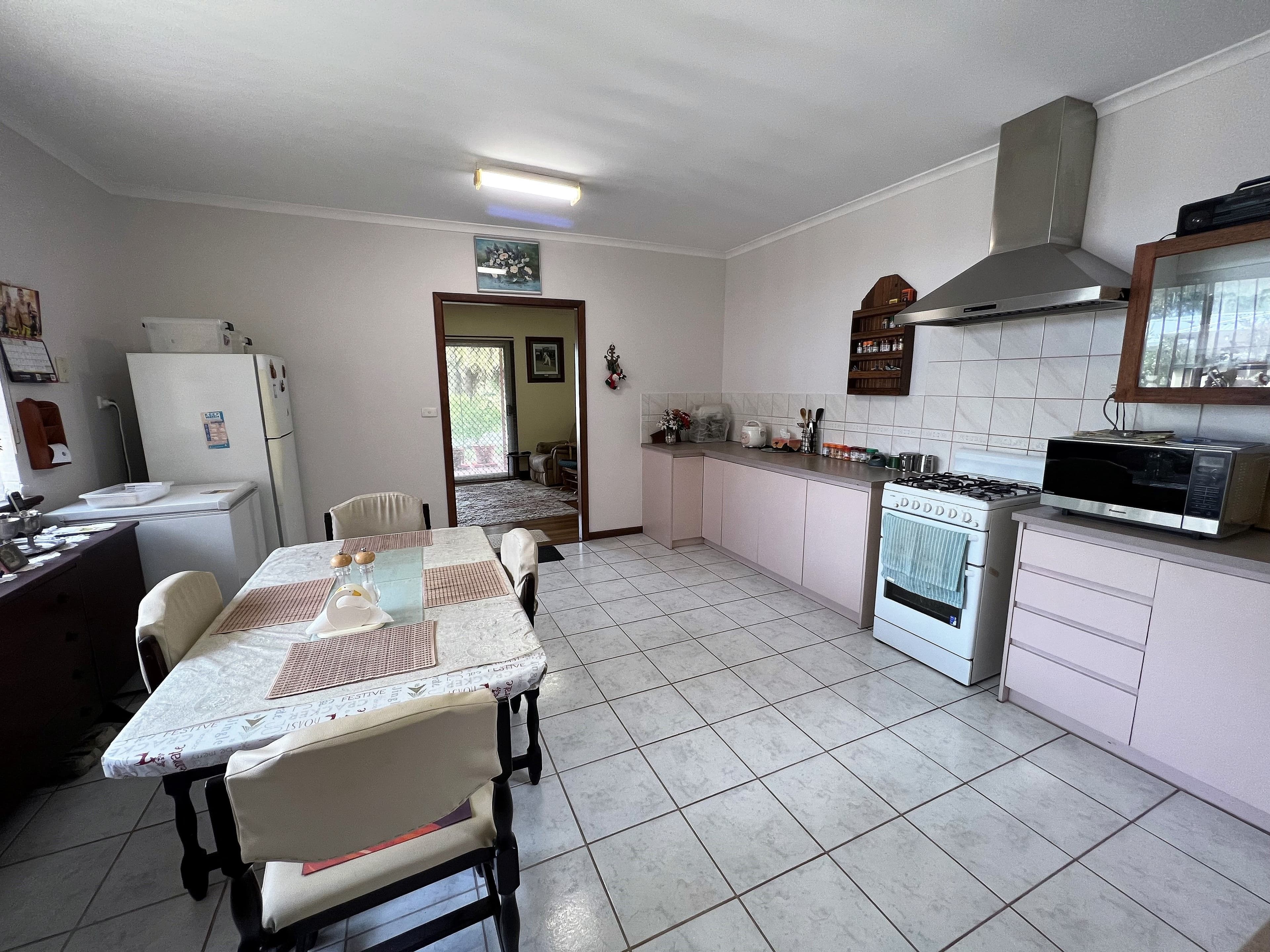 31 Chiltern Road, Ocean Beach WA 6333, Ocean Beach - Thumbnail 2