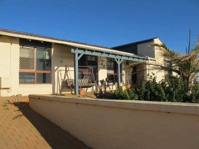 73 Sydney Street, MOUNT TARCOOLA WA 6530, Mount Tarcoola - Thumbnail 2