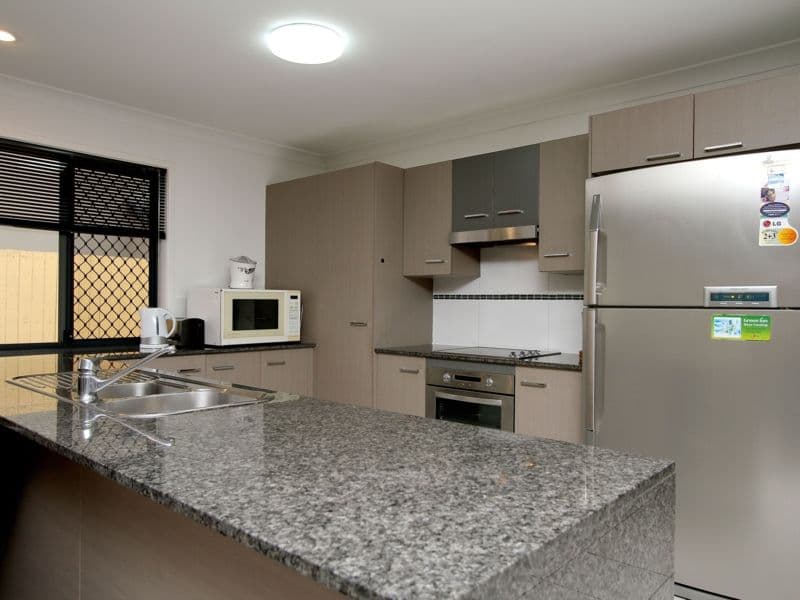 19 Watheroo Place, PARKINSON QLD 4115, Parkinson - Thumbnail 2