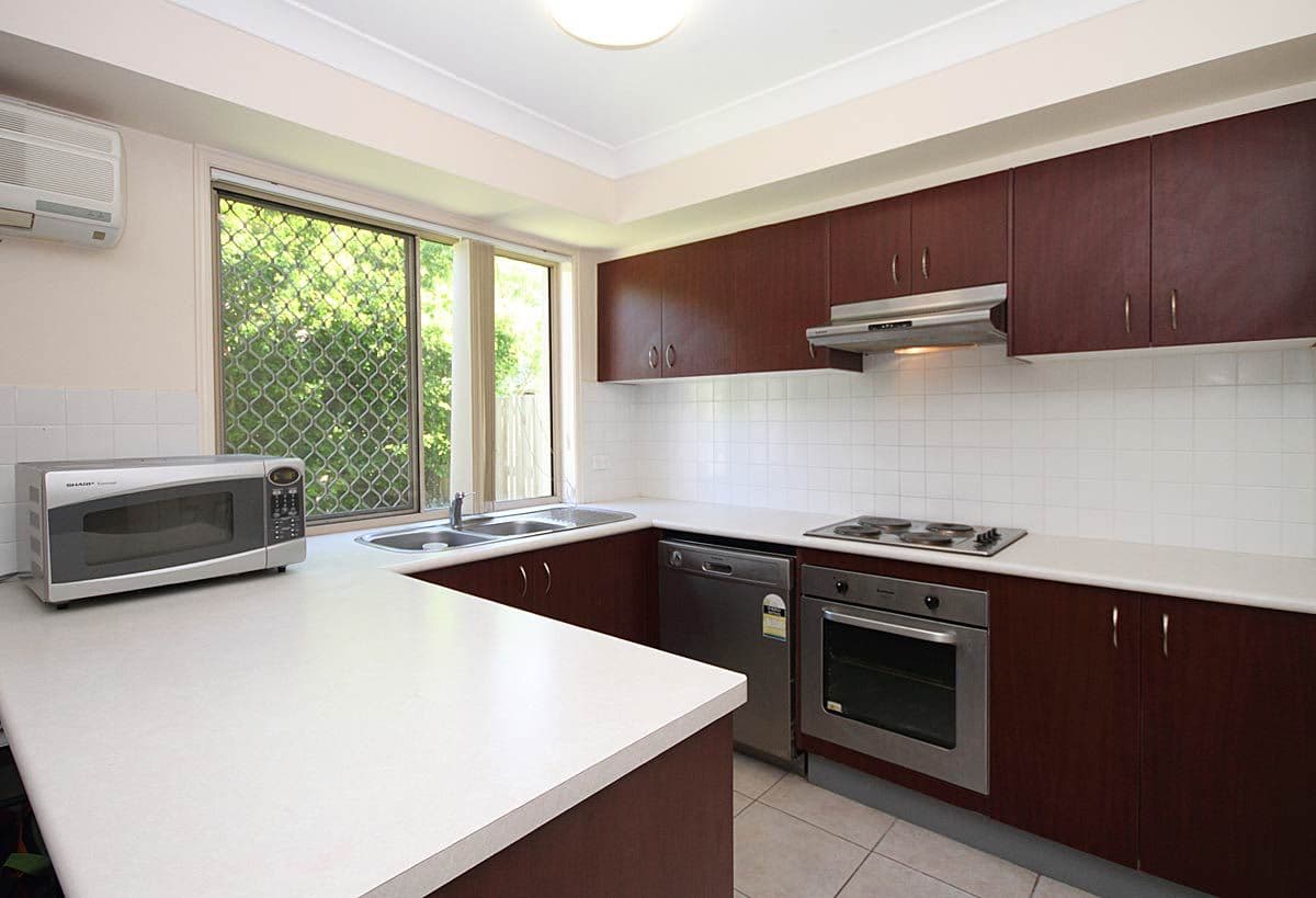 7 Johnston Street, CARINA QLD 4152, Carina - Thumbnail 2