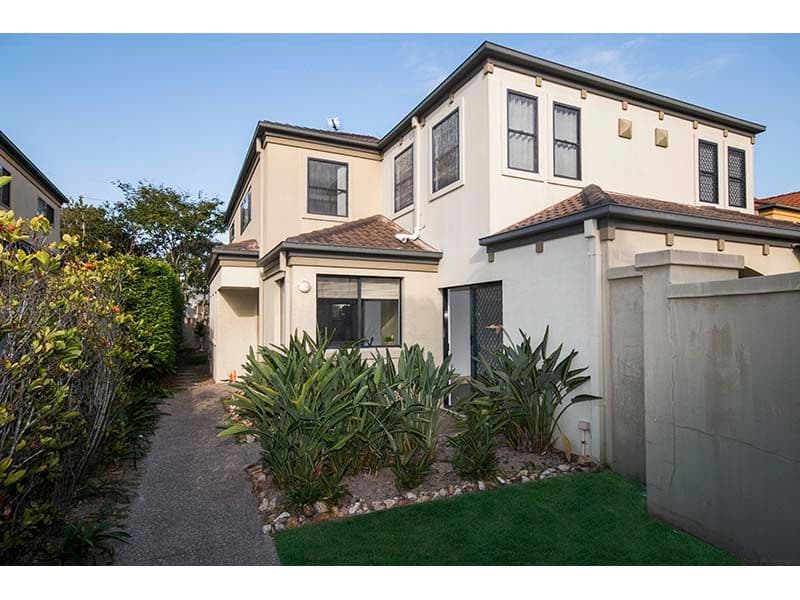 17 Mason Street, SOUTHPORT QLD 4215, Southport - Thumbnail 2