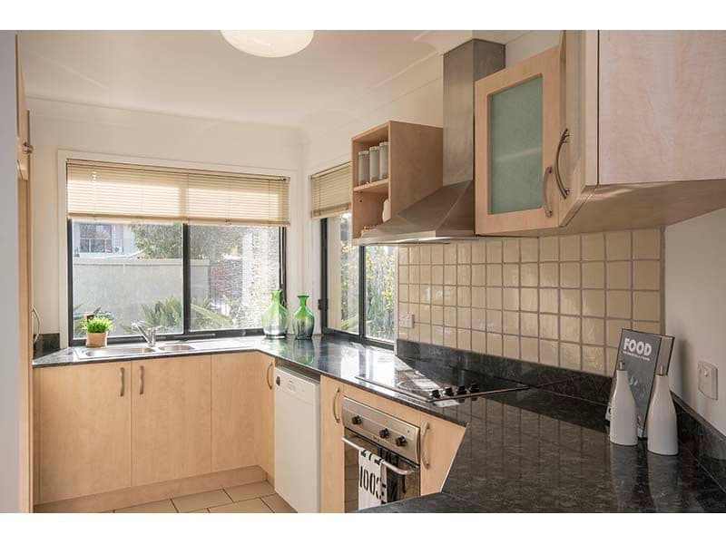 17 Mason Street, SOUTHPORT QLD 4215, Southport - Thumbnail 7