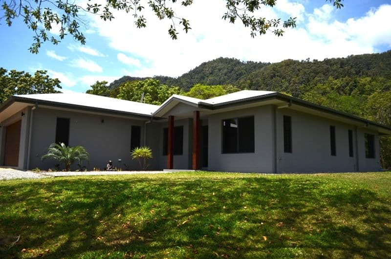 64 Hibiscus Road, CANNONVALE QLD 4802, Cannonvale - Thumbnail 4