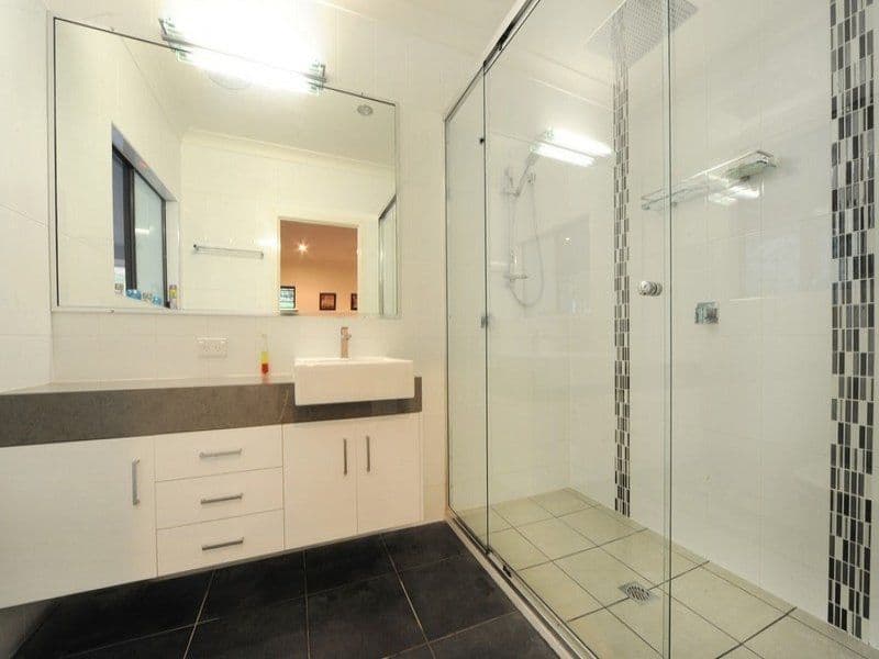 64 Hibiscus Road, CANNONVALE QLD 4802, Cannonvale - Thumbnail 7