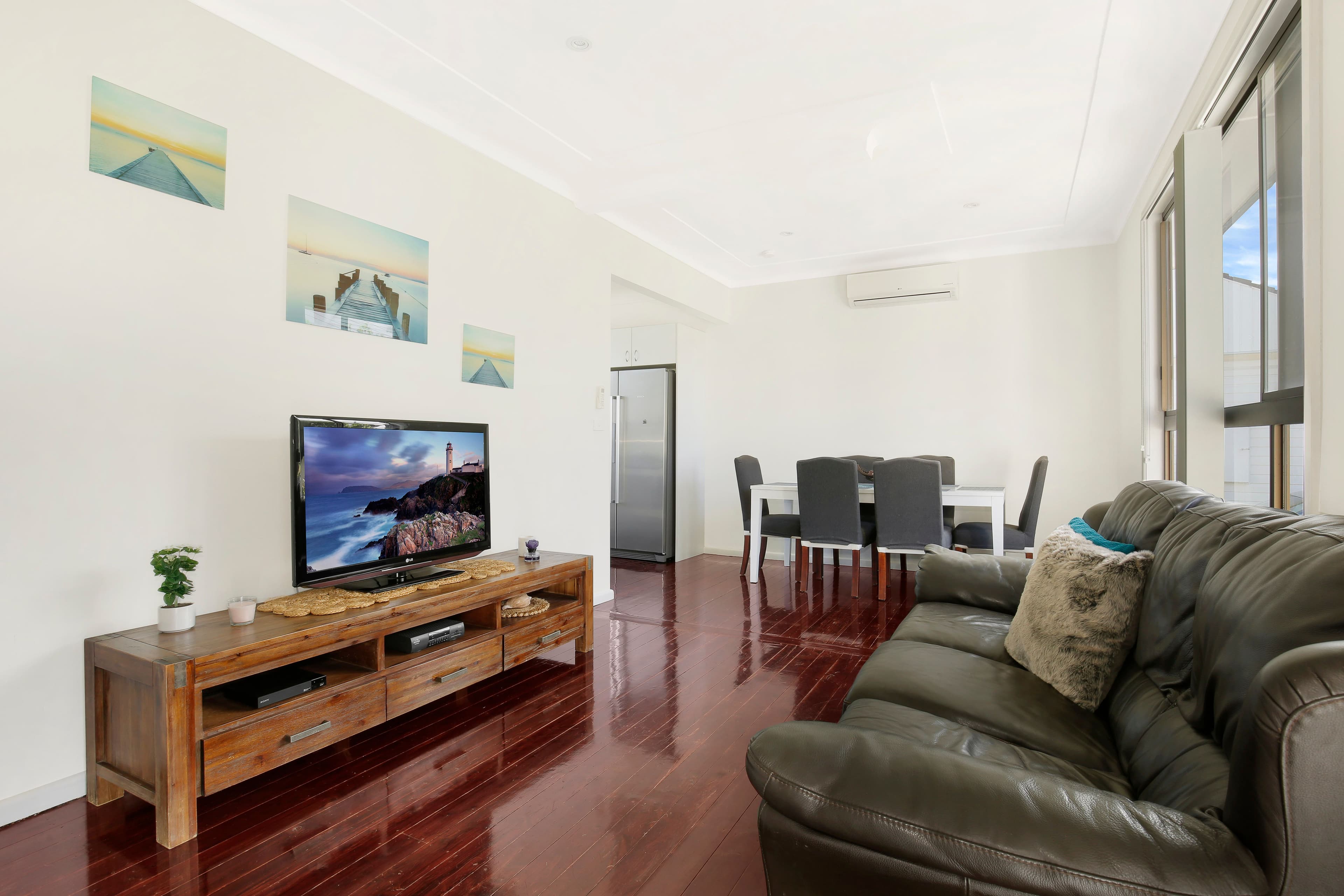 48 Essex Street, Berkeley - Thumbnail 3