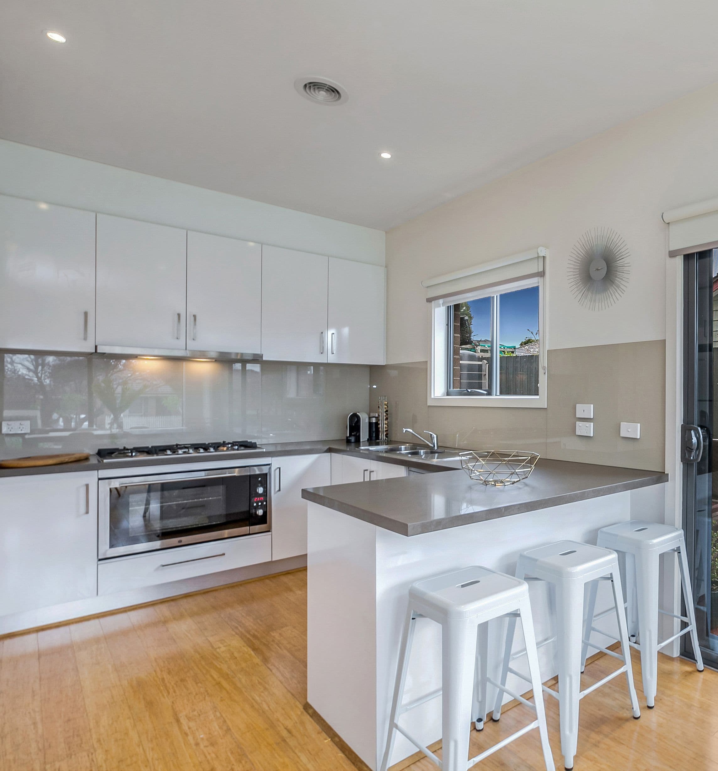 153 Boldrewood Parade, Reservoir VIC 3073, Reservoir - Thumbnail 5