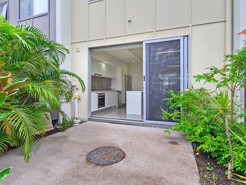 32 South Bay Drive, VARSITY LAKES QLD 4227, Varsity Lakes - Image 1