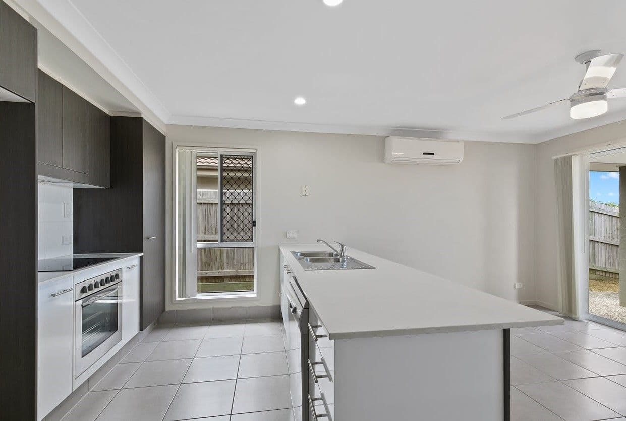 12 Severn Crescent, North Lakes QLD 4509, North Lakes - Thumbnail 3