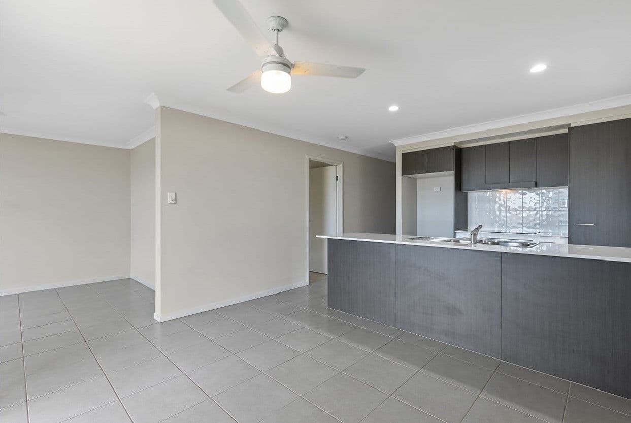 12 Severn Crescent, North Lakes QLD 4509, North Lakes - Thumbnail 5