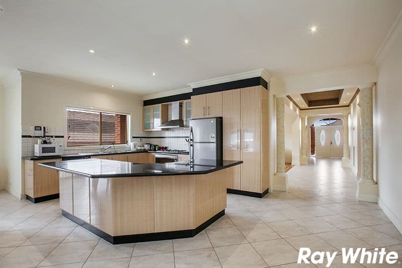6 Shapiro Rise, South Morang VIC 3752, South Morang - Thumbnail 3
