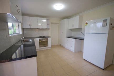 21 Copp Road, SOUTHSIDE QLD 4570, Southside - Thumbnail 2