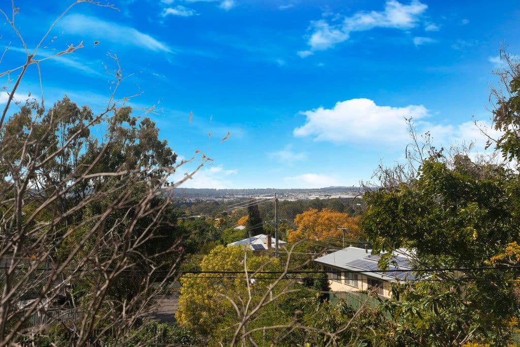 15 Patwin Street, Oxley QLD 4075, Oxley - Thumbnail 2