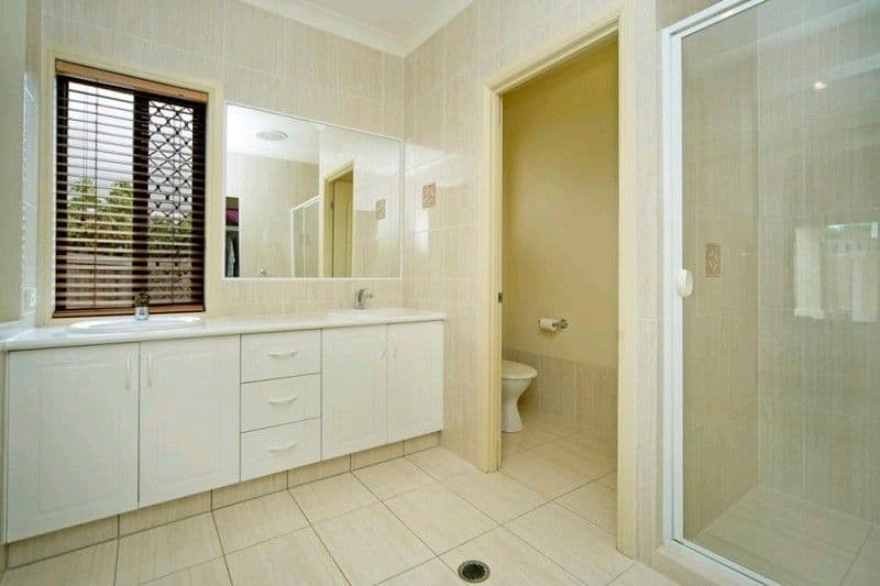 39 Lantau Crescent, VARSITY LAKES QLD 4227, Varsity Lakes - Thumbnail 5