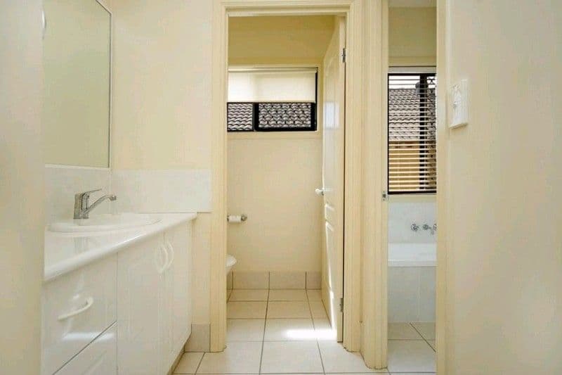 39 Lantau Crescent, VARSITY LAKES QLD 4227, Varsity Lakes - Thumbnail 6