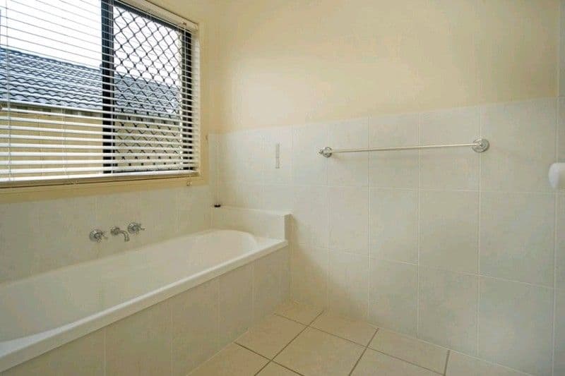 39 Lantau Crescent, VARSITY LAKES QLD 4227, Varsity Lakes - Thumbnail 7