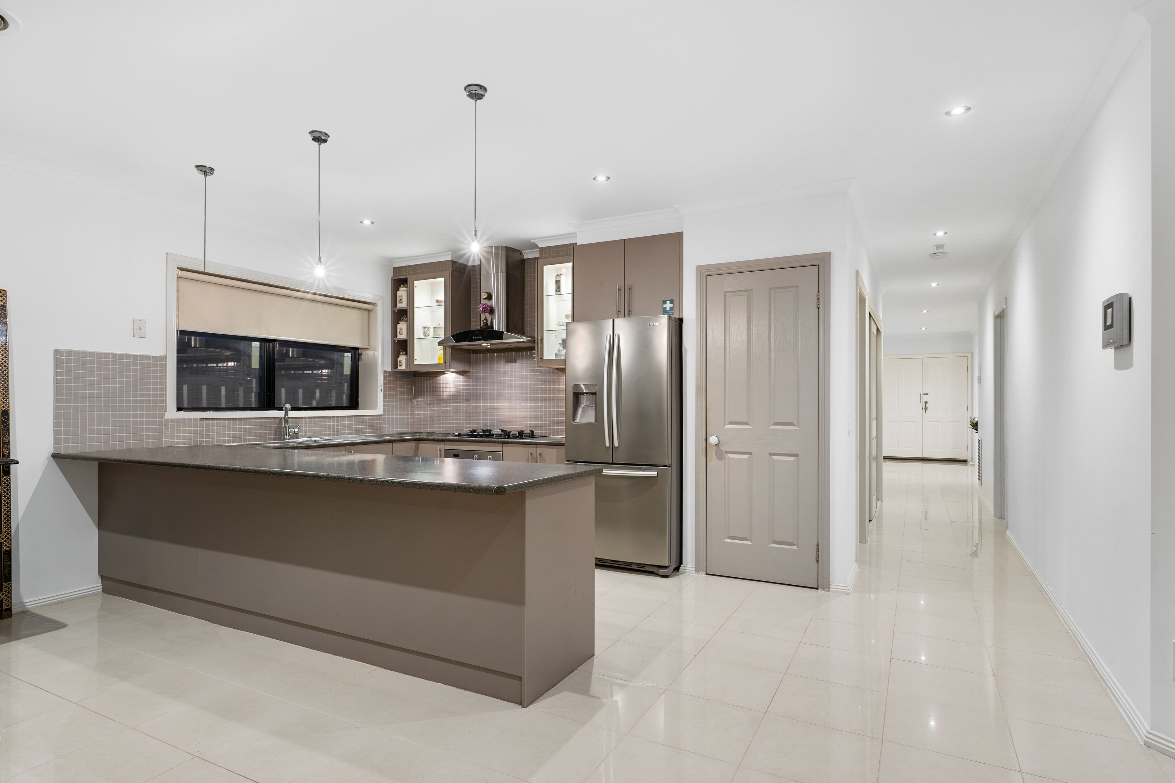 27 Pro Hart Way, Caroline Springs VIC 3023, Caroline Springs - Thumbnail 3