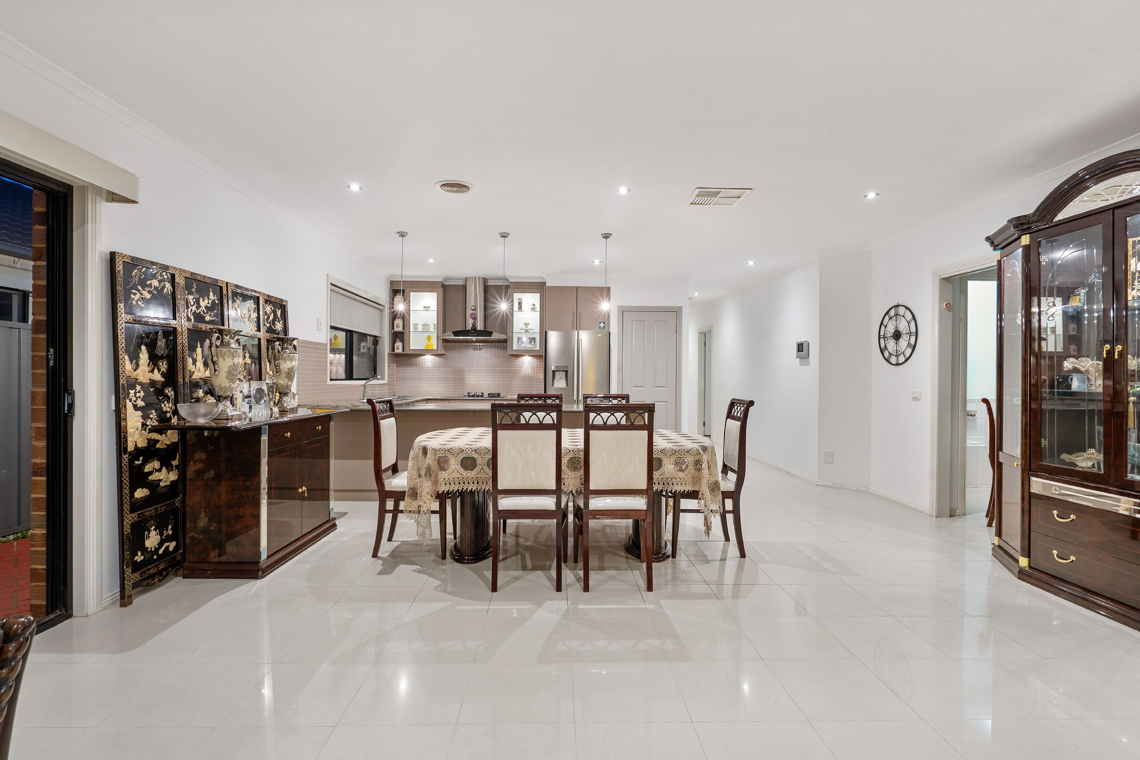 27 Pro Hart Way, Caroline Springs VIC 3023, Caroline Springs - Thumbnail 5