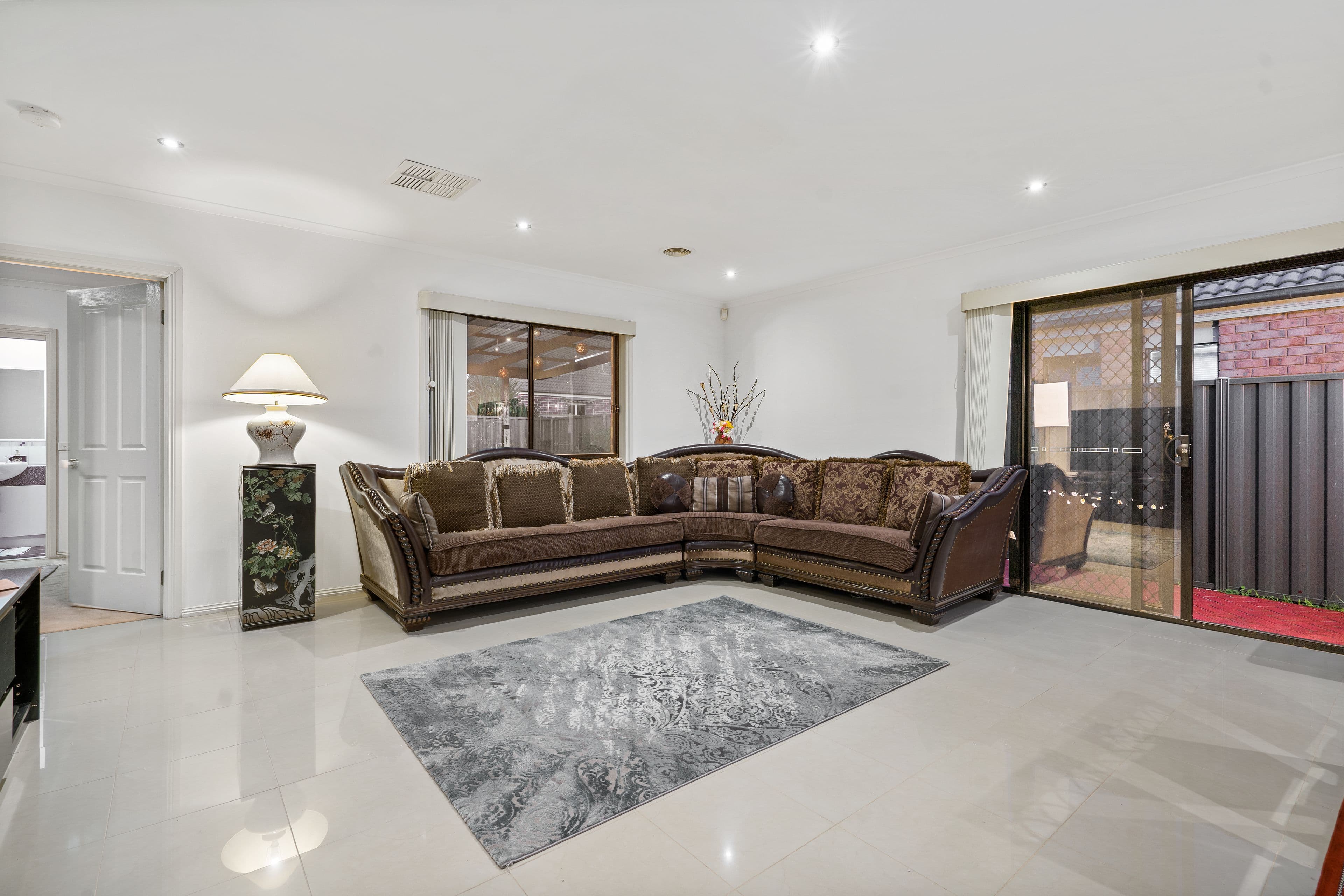 27 Pro Hart Way, Caroline Springs VIC 3023, Caroline Springs - Thumbnail 6