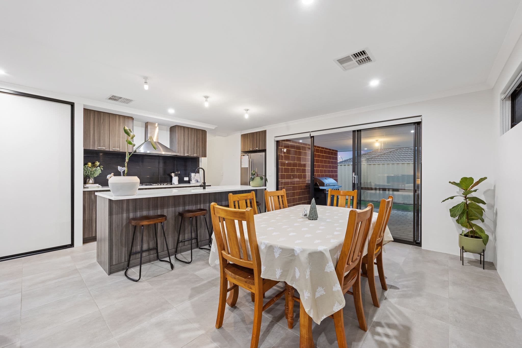 11 Lancaster Loop, Piara Waters WA 6112, Piara Waters - Thumbnail 5