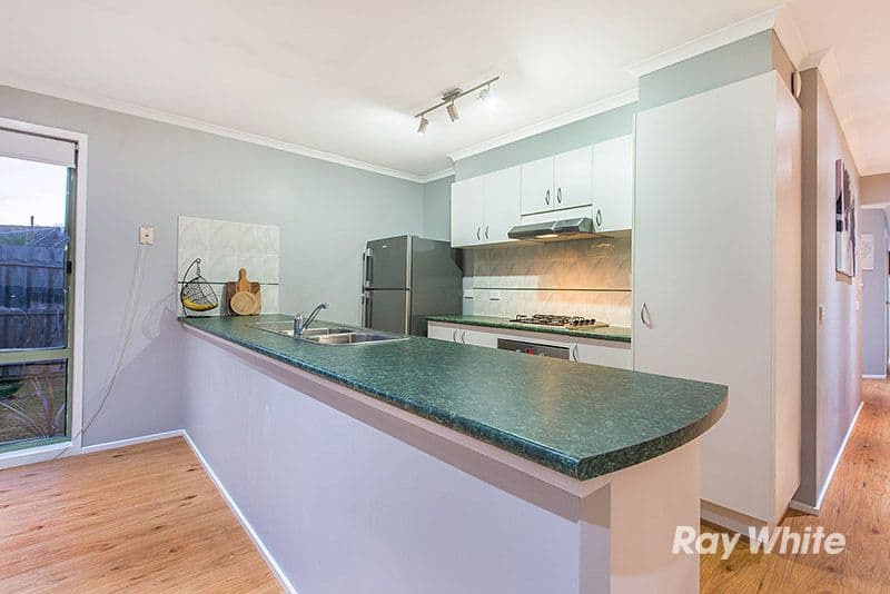 9 Andre Court, Cranbourne West VIC 3977, Cranbourne West - Thumbnail 3
