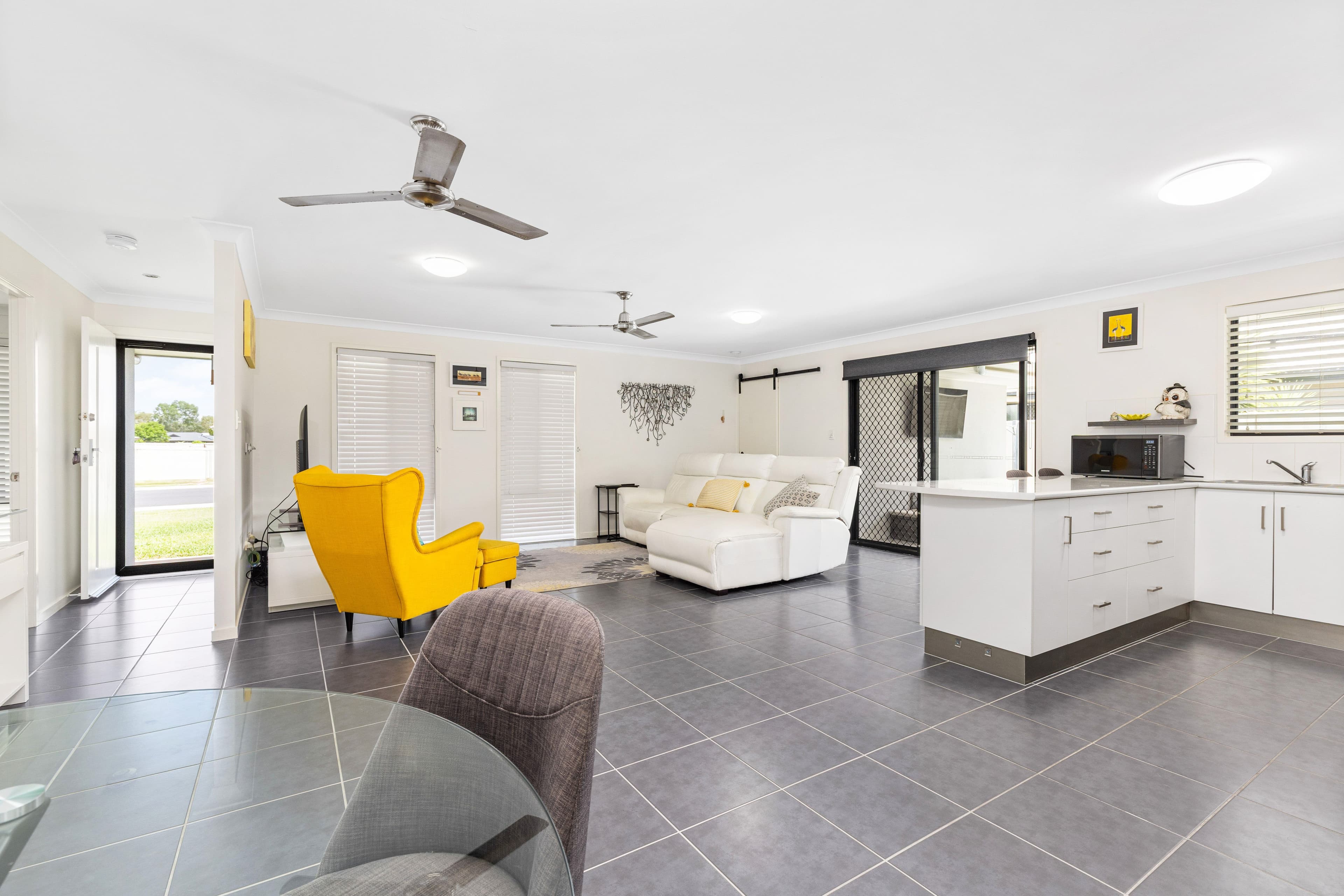 48 Mayfair Drive, Emerald QLD 4720, Emerald - Thumbnail 3