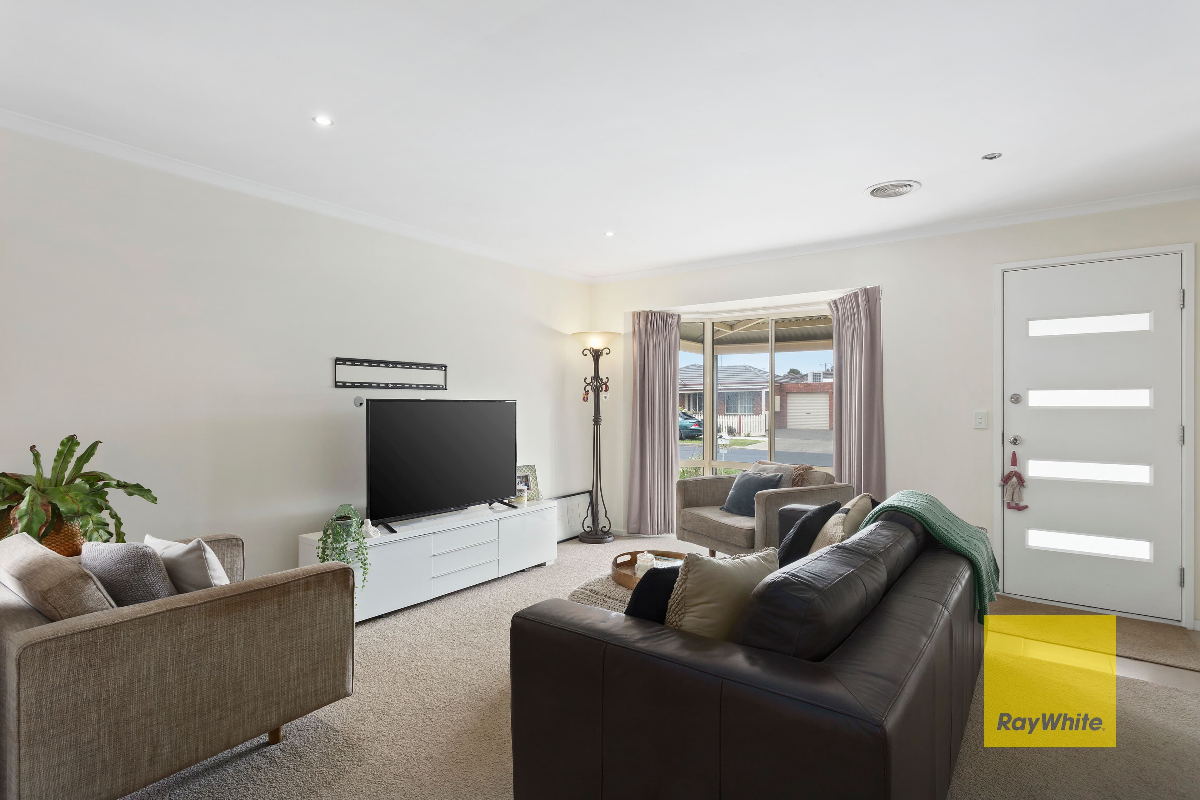 8 Jaybree Court, Grovedale VIC 3216, Grovedale - Thumbnail 2