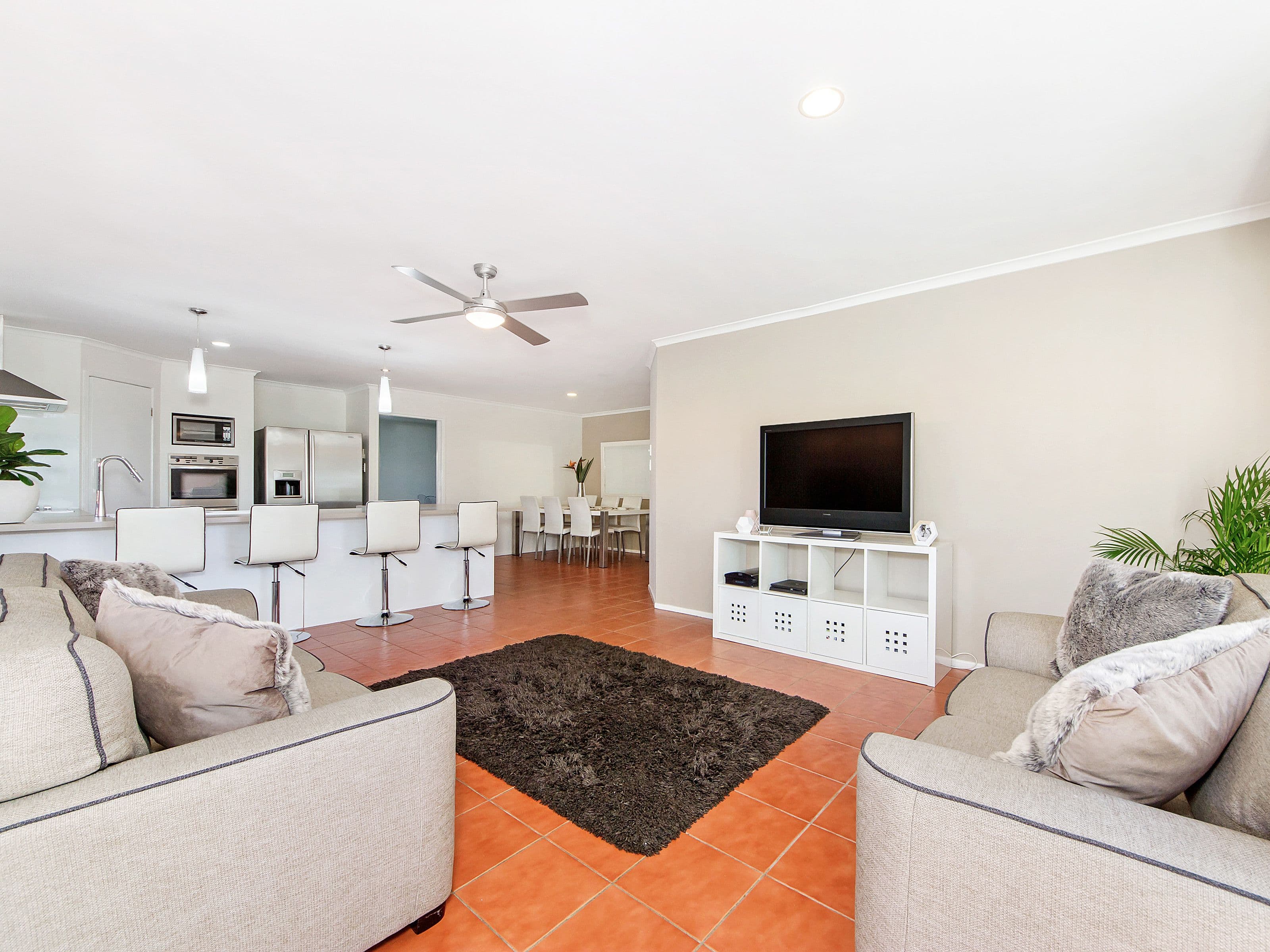 16 Wiltshire Drive, Mudgeeraba QLD 4213, Mudgeeraba - Thumbnail 5