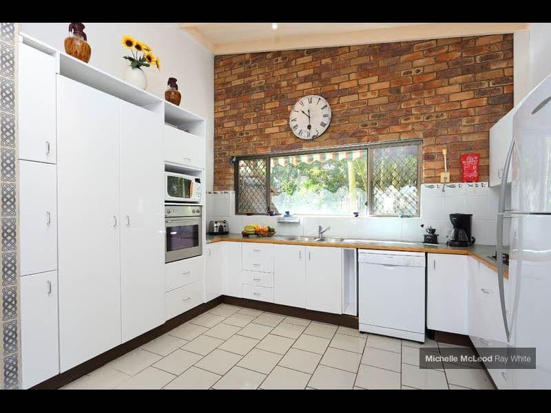 6 Pearra Place, CHAPEL HILL QLD 4069, Chapel Hill - Thumbnail 7