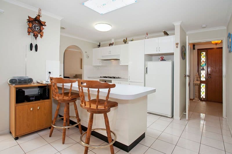 17  Rushden Close, BELL POST HILL VIC 3215, Bell Post Hill - Thumbnail 3