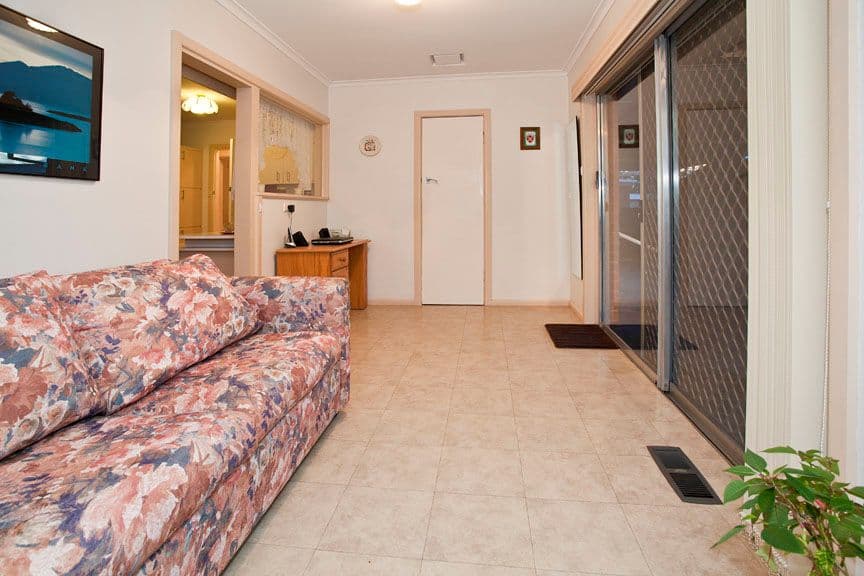 13 Johnson Drive, GLEN WAVERLEY VIC 3150, Glen Waverley - Thumbnail 6