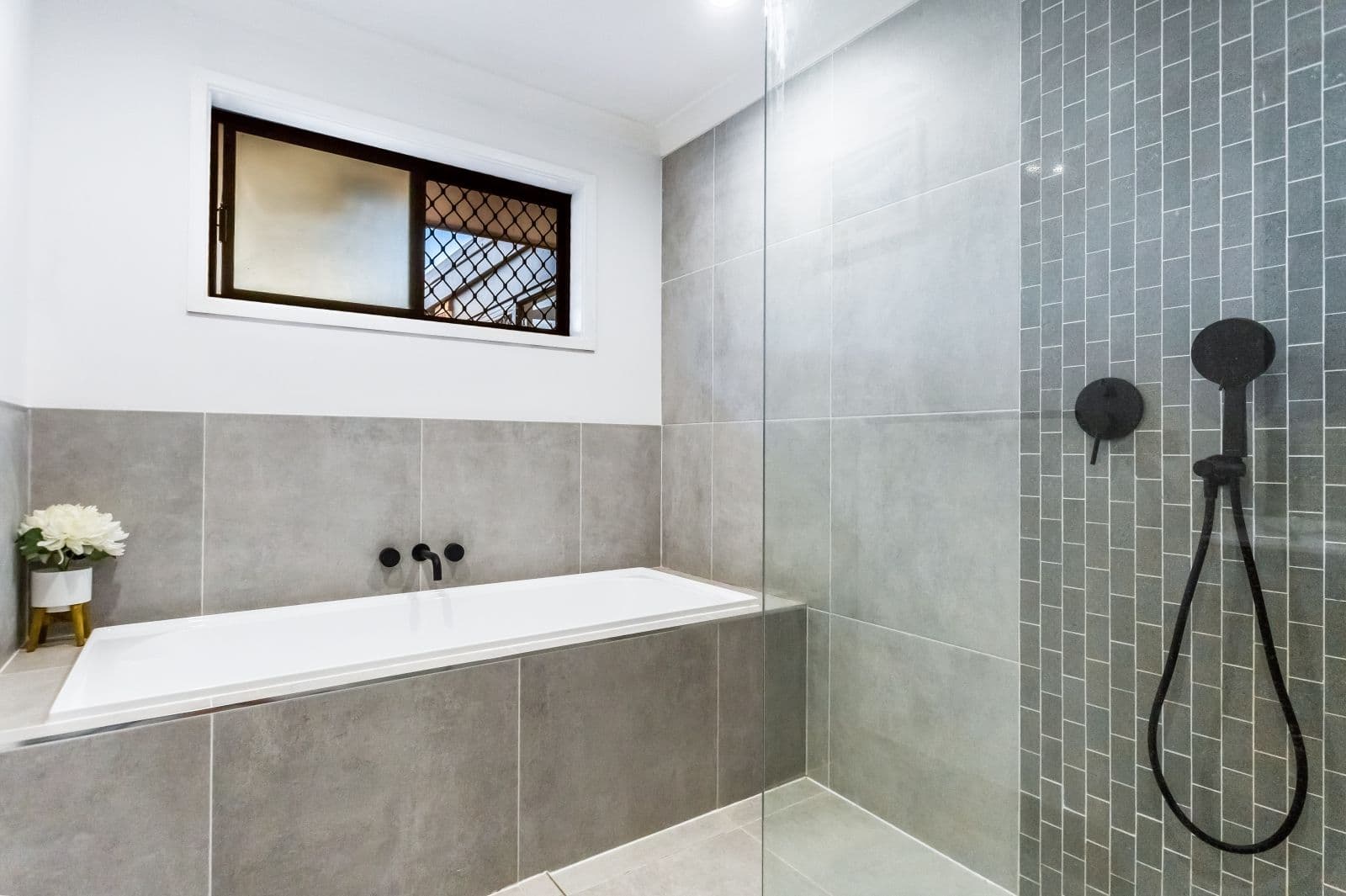 28 Barrine Crescent, Coombabah QLD 4216, Coombabah - Thumbnail 3