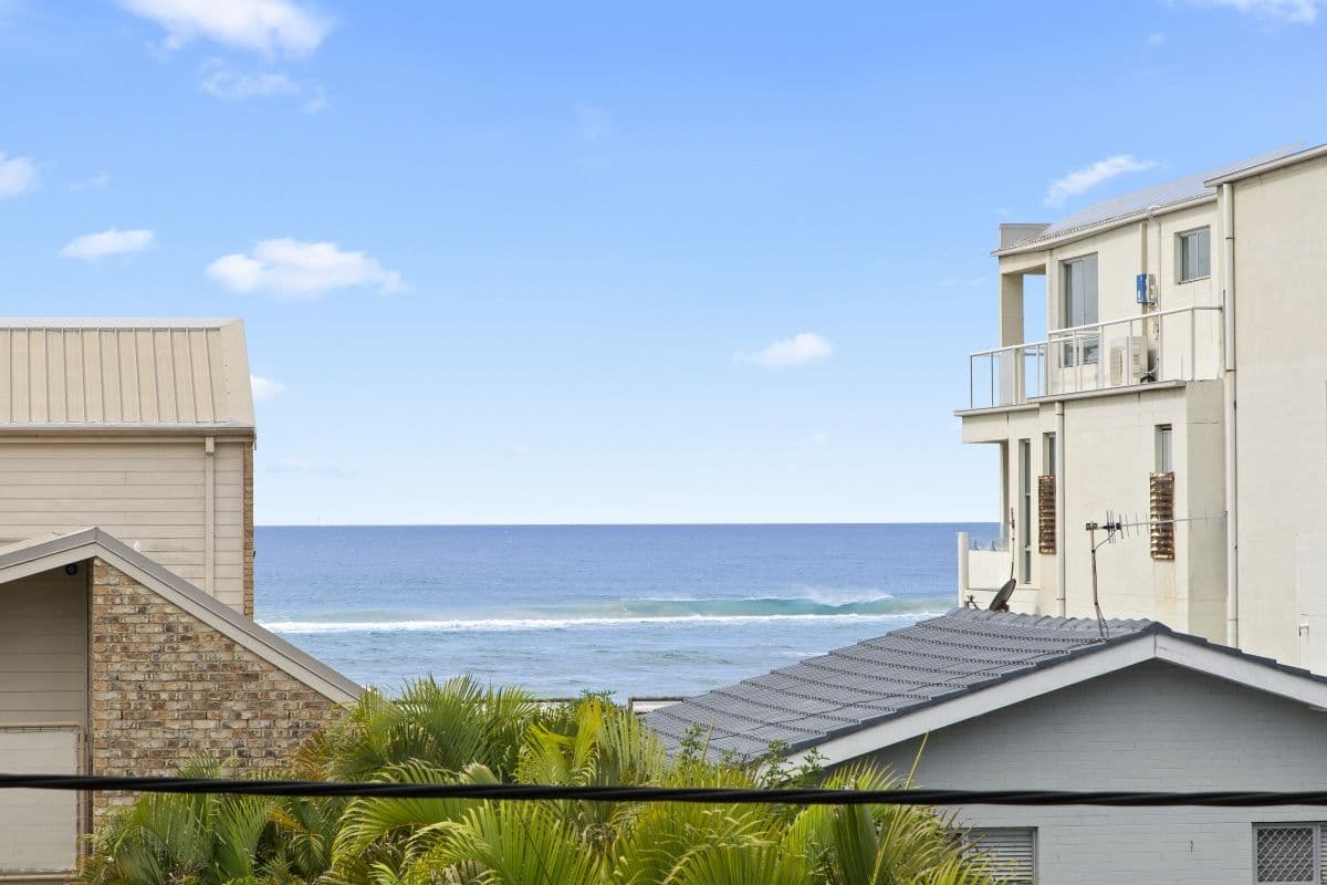 3 Third Avenue, Palm Beach QLD 4221, Palm Beach - Thumbnail 3