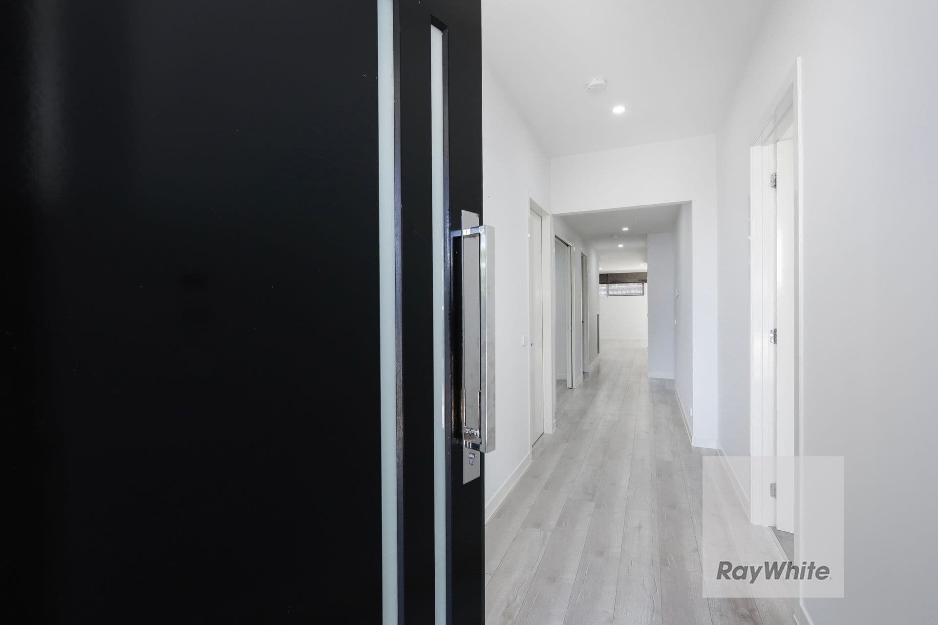 6 Crestwood Road, Greenvale VIC 3059, Greenvale - Thumbnail 2