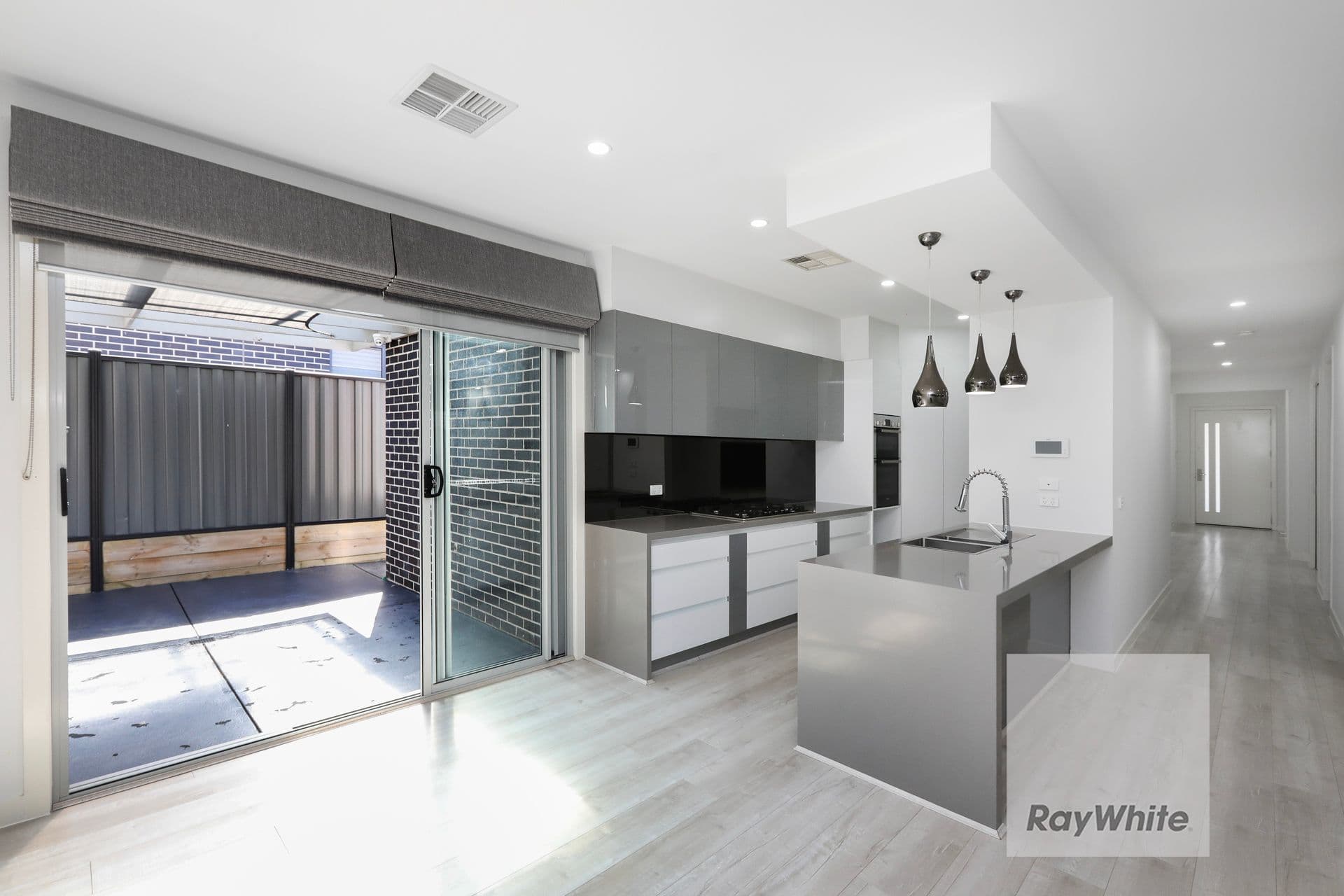 6 Crestwood Road, Greenvale VIC 3059, Greenvale - Thumbnail 5