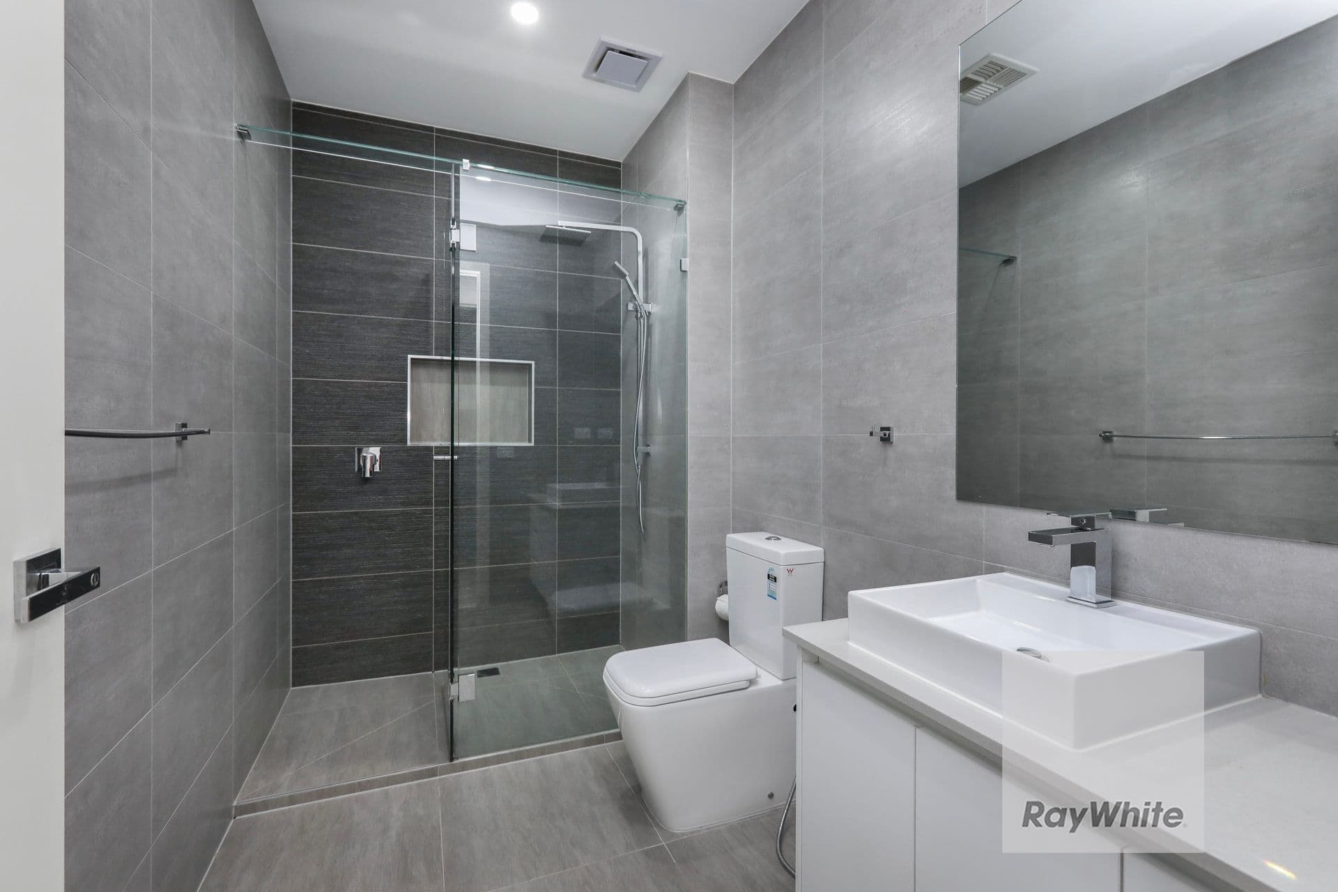 6 Crestwood Road, Greenvale VIC 3059, Greenvale - Thumbnail 8
