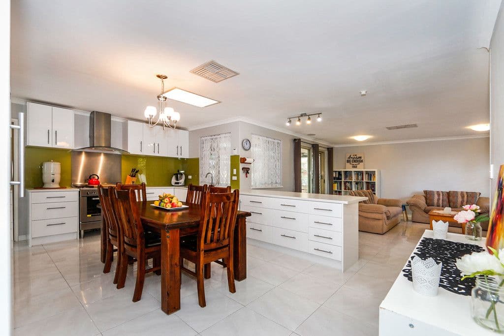 3 Anembo Place, Kelmscott WA 6111, Kelmscott - Thumbnail 3