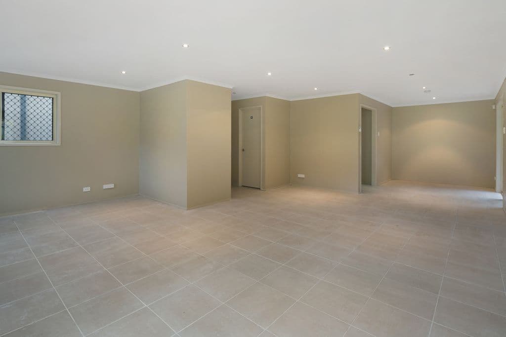 865 Wynnum Road, Cannon Hill QLD 4170, Cannon Hill - Thumbnail 2