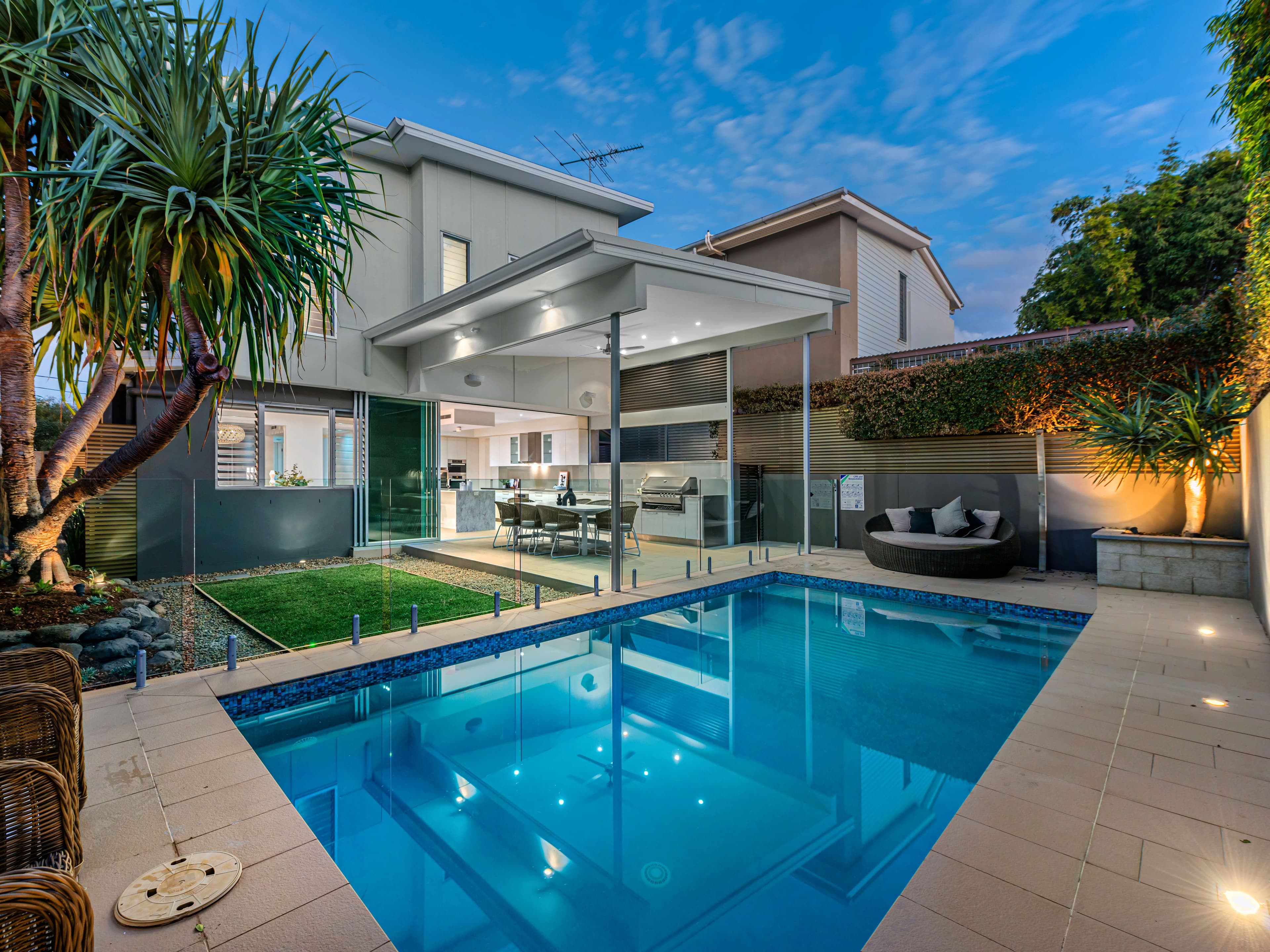 102 Pring Street, Hendra QLD 4011, Hendra - Thumbnail 2