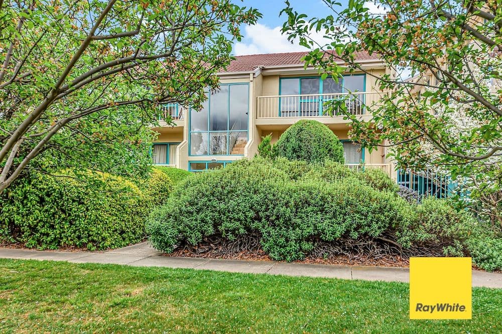 53 McMillian Crescent, Griffith ACT 2603, Griffith - Thumbnail 2